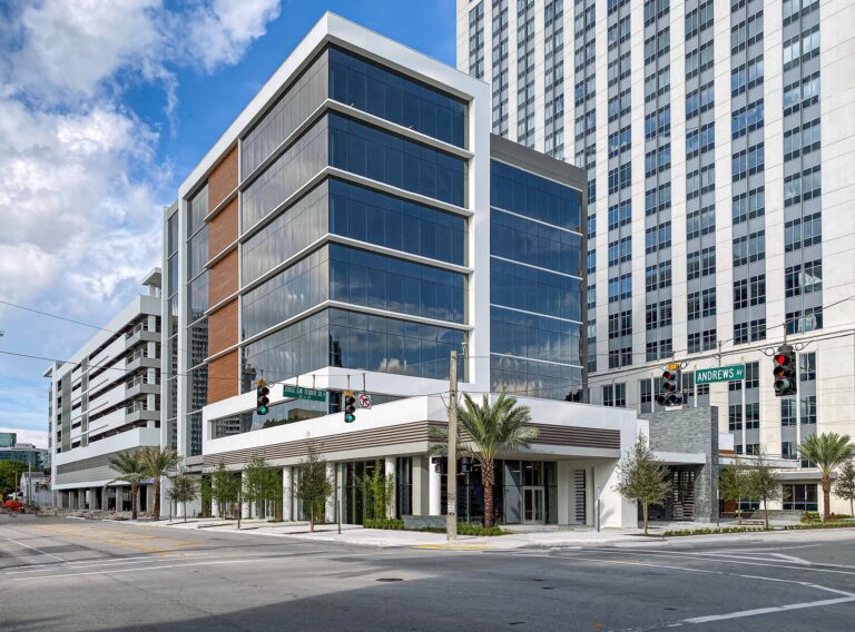 Berger Commercial Realty Brokers New Legacy Fit Gym Lease At Downtown